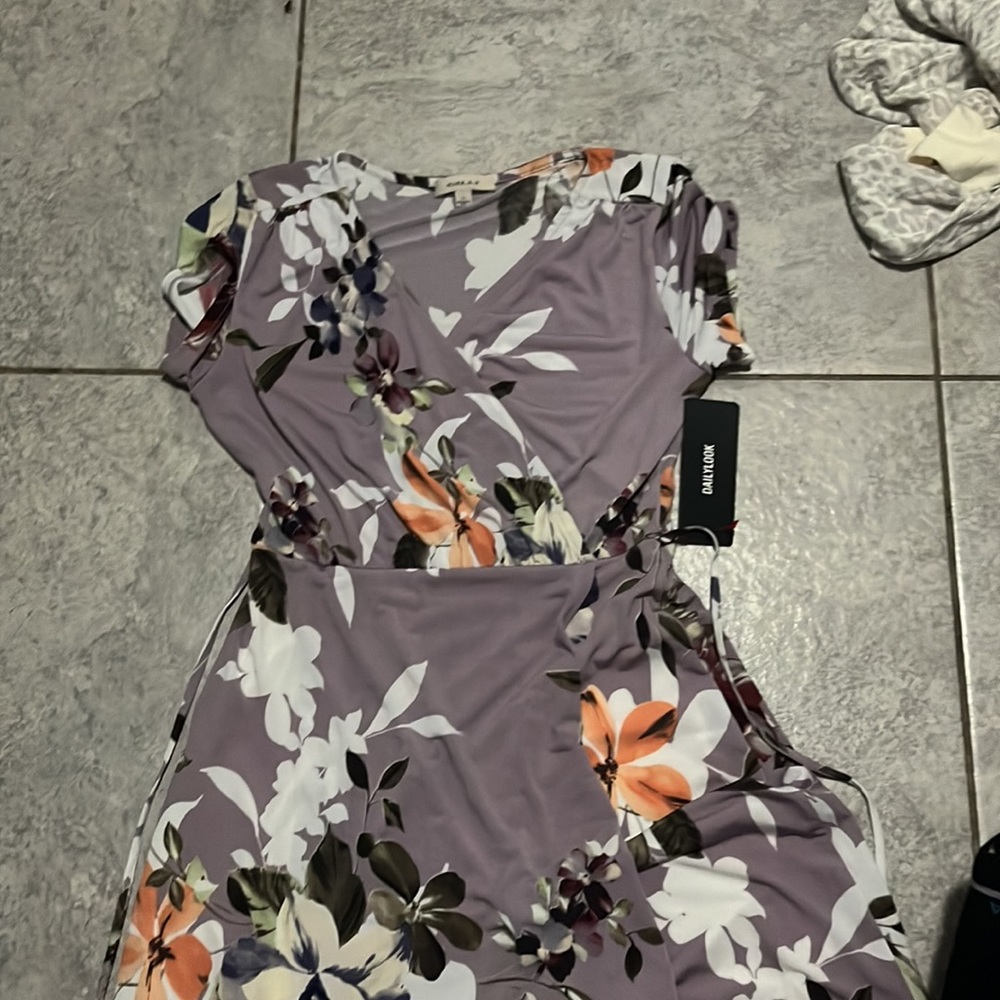 Dress - Picture 2 of 3